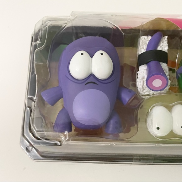 Dyzplastic Dead Zebra O-No Sushi PURPLE Vinyl Designer Toy Andrew Bell - Picture 2 of 14